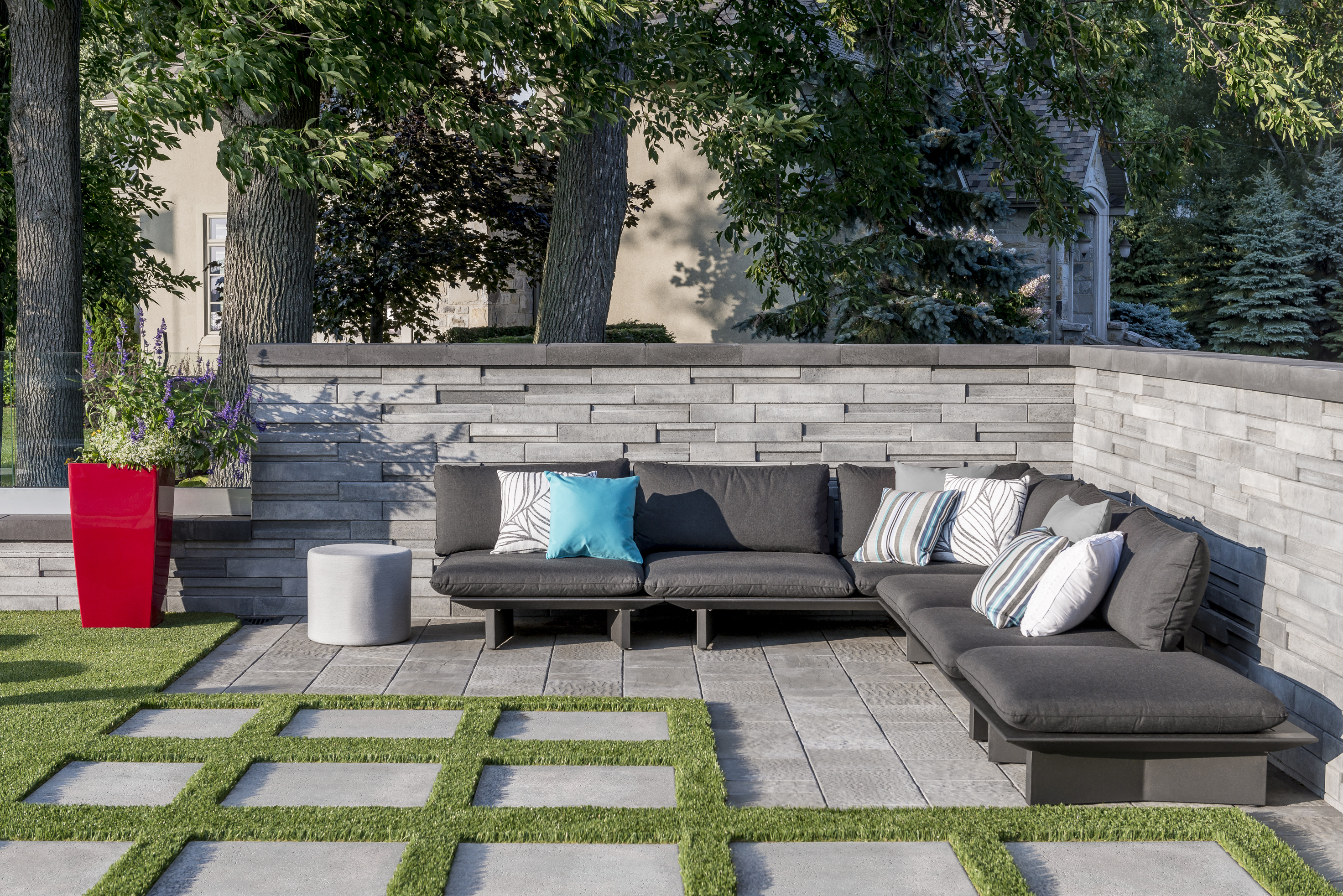 Rinox SOLINO wall in Ash Charcoal